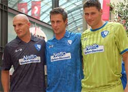 Uniforme 1 do VfL Bochum - Temporada 2009/2010