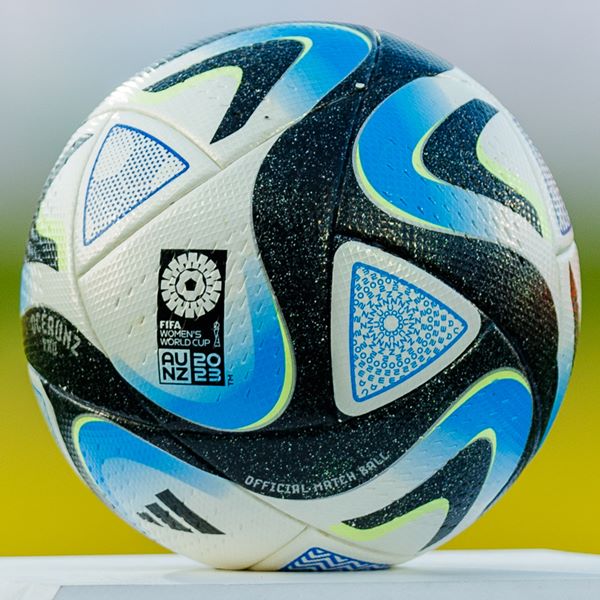 Adidas OCEAUNZ - Bola Oficial da Copa do Mundo Feminina de 2023 na Austrália e Nova Zelândia Foto: Steffen Prößdorf