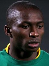 Fotos do Stéphane Mbia - Jogador de Camarões na Copa do Mundo de 2014 no Brasil
