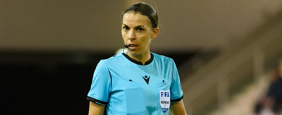 Stphanie Frappart - rbitra da Copa do Mundo de Futebol de 2022 no Catar (Qatar) - Foto: El Loko Foto