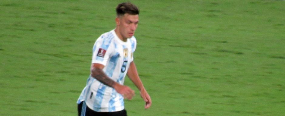 Lisandro Martnez - Jogador da Seleo da Argentina na Copa do Mundo de Futebol de 2022 no Catar (Qatar) - Foto: jmmuguerza