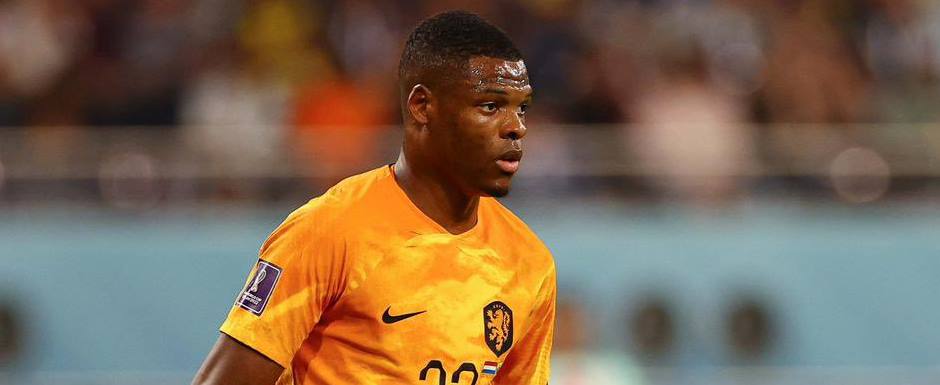 Denzel Dumfries - Jogador da Seleo da Holanda (Pases Baixos) na Copa do Mundo de Futebol de 2022 no Catar (Qatar) - Foto: DenzelJMD2/Twitter