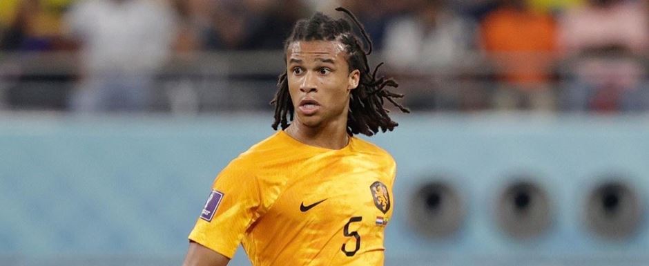 Nathan Ak - Jogador da Seleo da Holanda (Pases Baixos) na Copa do Mundo de Futebol de 2022 no Catar (Qatar) - Foto: NathanAke/Twitter