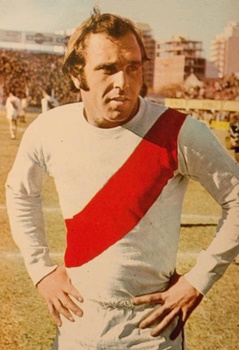 Daniel Onega, maior artilheiro de uma única edição da Copa Libertadores da América com 17 gols pelo River Plate em 1966