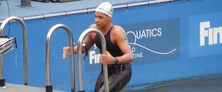 Ana Marcela Cunha, campe mundial de 2015, na prova de natao em guas abertas de 25km - Foto: Oleg Bkhambri (Voltmetro)