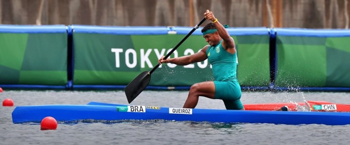 Isaquias Queiroz na conquista da medalha de ouro da prova C1 1000m dos Jogos Olmpicos de Tquio 2020 (2021) - Foto: Breno Barros (Rede do Esporte)