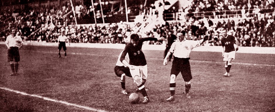 Seleo do Seleo do Reino Unido da Gr-Bretanha e Dinamarca na final do torneio de futebol dos Jogos Olmpicos de 1912 em Estocolmo, Sucia - Foto: 