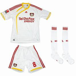 Uniforme 2 do Bayer Leverkusen - Temporada 2009/2010