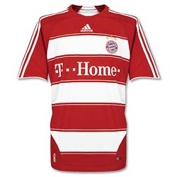 Uniforme 1 do Bayern München - Temporada 2007/2008