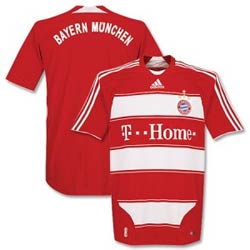 Uniforme 1 do Bayern München - Temporada 2008/2009