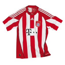 Uniforme 1 do Bayern München - Temporada 2010/2011