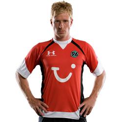 Uniforme 1 do Hannover 96 - Temporada 2009/2010